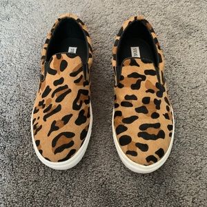 Steve Madden slip on “Ecentrcq” sneaker